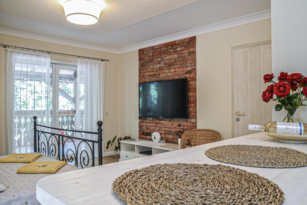 Terrace Apartments Егер Екстериор снимка